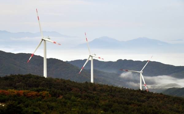 정부가 재생에너지 중심의 ‘에너지 대전환’을 핵심 정책으로 추진하면서 전기화 시대의 핵심 과제로 꼽히는 전력망 기술기준 고도화와 전력감독체계 선진화 논의에 본격 착수한다는 방침이다. /자료사진=미디어펜 김상문 기자
