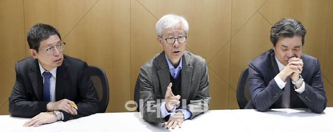 법무법인 율촌 재판소원 TF팀.(사진=이영훈 기자)