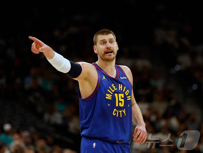 니콜라 요키치는 2025-26시즌 65경기를 뛰어 개인상 수상 자격 요건을 충족했다. ⓒ AFP=뉴스1