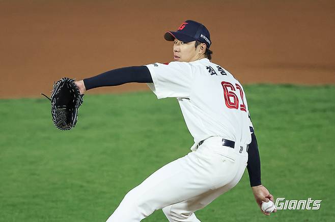 롯데 최충연이 7일 부산 사직구장에서 열린 2026 KBO리그 정규시즌 KT전 등판해 역투하고 있다. 사진 | 롯데 자이언츠