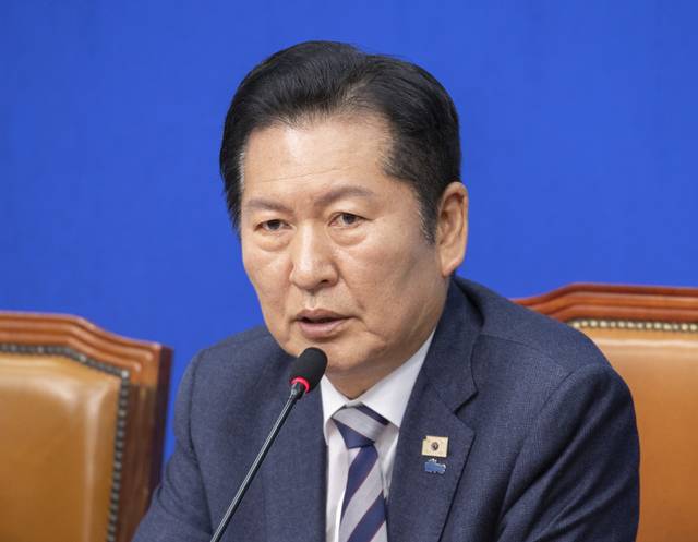 정청래 더불어민주당 대표가 13일 국회에서 열린 최고위원회의에서 발언하고 있다. [연합뉴스]