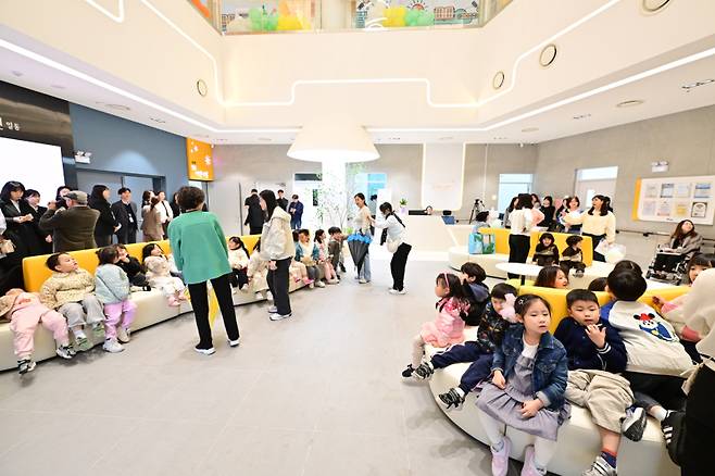 포천시 교육문화복합공간 '두런두런 일동'. 포천시 제공