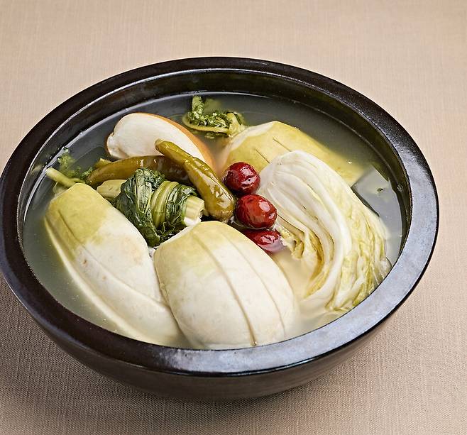 이하연 명인의 천수무동치미. 한국외식정보