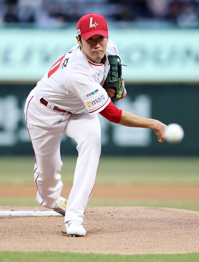 ▲ 올 시즌 퓨처스리그에서 좋은 성적을 유지하며 기대감을 키우고 있는 베테랑 선발 자원 박종훈 ⓒSSG랜더스