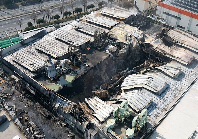 지난달 대형 화재가 발생한 대전 대덕구 안전공업 외관. 연합뉴스