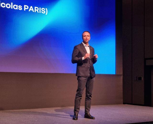 14일 서울 용산구 그랜드 하얏트에서 열린 최고경영자(CEO) 미디어 콘퍼런스에서 니콜라 파리 르노코리아 CEO가 발표하고 있다. [사진=김수지 기자]