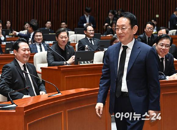 김도읍 국민의힘 정책위의장이 1일 오후 서울 여의도 국회에서 열린 의원총회에 참석하고 있다. [사진=곽영래 기자]