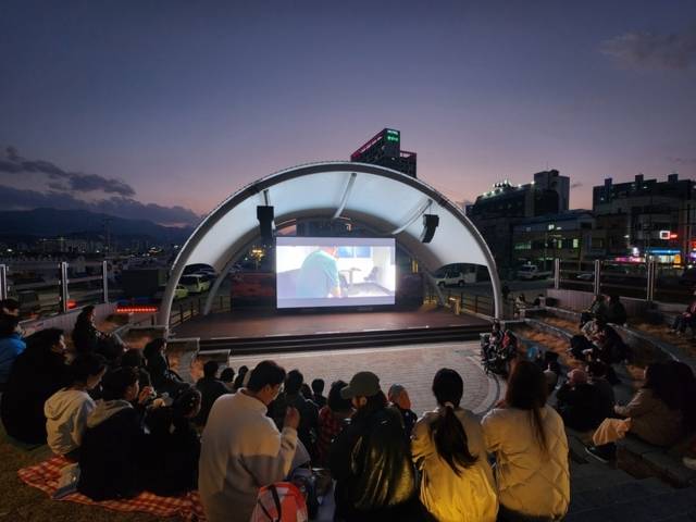 ▲ 지난 11일 진행된 선셋 시네마.