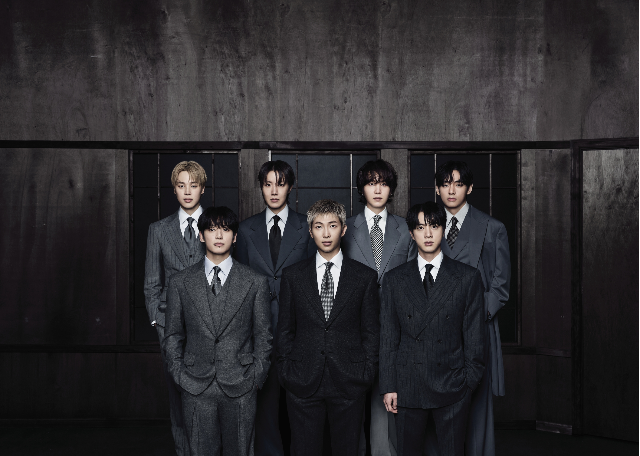 그룹 방탄소년단의 신곡 ‘SWIM’이 미국 빌보드 메인 송 차트 ‘핫 100’에서 3주 연속 상위권을 유지하며 흥행을 이어가고 있다.