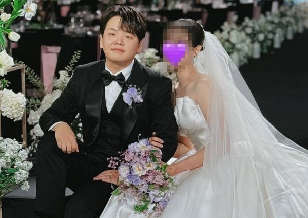 공무원 아내를 둔 유튜버 겸 방송인 곽튜브가 고가의 산후조리원 협찬을 받은 사실을 두고 논란이 일자 국민권익위원회가 검토에 나섰다. 사진은 곽튜브와 그의 아내 모습. /사진=곽튜브 인스타그램 캡처