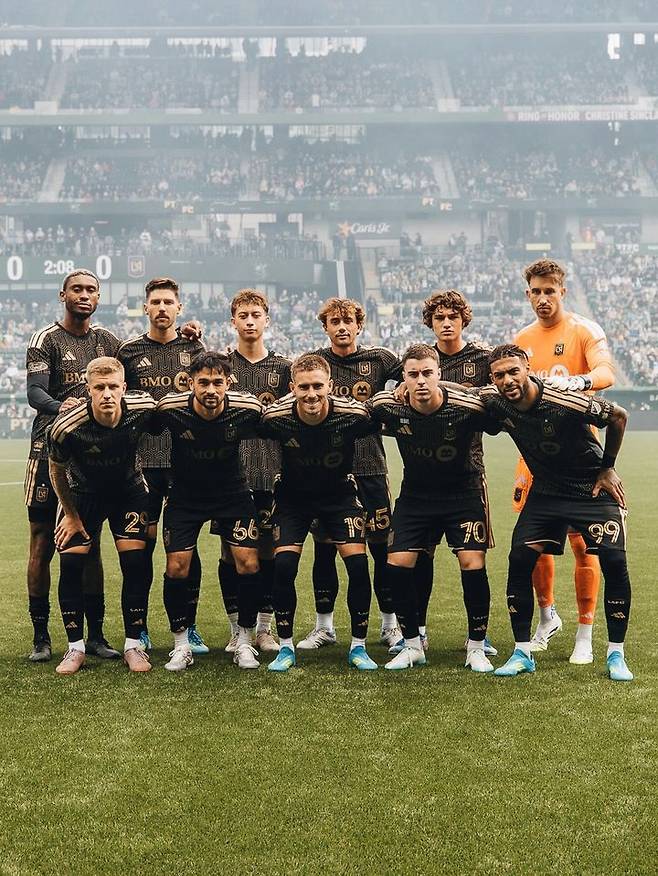 [서울=뉴시스] 미국 프로축구 메이저리그사커(MLS) 로스앤젤레스FC(LAFC)의 포틀랜드 원정 라인업. (사진=LAFC SNS 캡처) 2026.04.12. photo@newsis.com *재판매 및 DB 금지