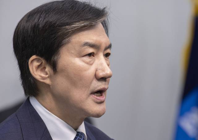 ▲조국혁신당 조국 대표가 14일 국회에서 오는 6월 3일 치러질 재보선에 경기 평택을 지역구 출마를 발표하고 있다. ⓒ연합뉴스