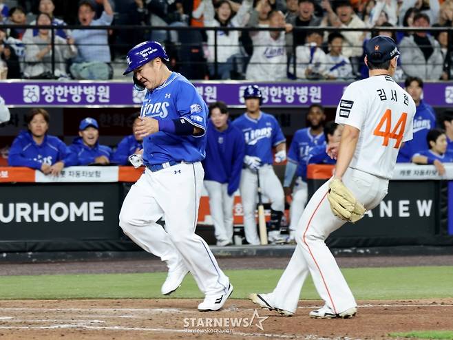 [한번에쓱] 2사 만루에서 흔들린 김서현 '디아즈에 이어 류지혁도 밀어내기볼넷'