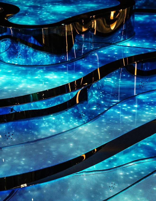 주자이거우의 물길을 표현한 미디어아트