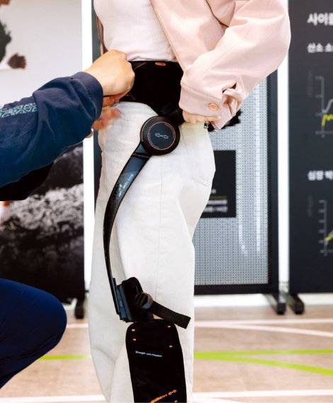 하이퍼쉘 X 울트라 모델을 착용하고 있는 모습. 이상윤