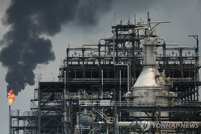 나이지리아 단고테 석유 공장 [로이터 연합뉴스 자료사진. 재판매 및 DB 금지]