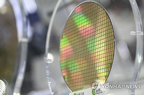 반도체 웨이퍼 [AFP 연합뉴스 자료사진]