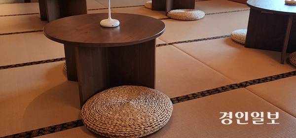 건물 1층 주방. /김성호기자 ksh96@kyeongin.com