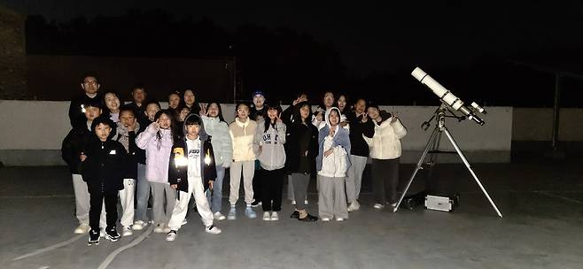 ▲ 보개초등학교 천체 관측 동아리 '별밤지기'. /사진제공=보개초등학교