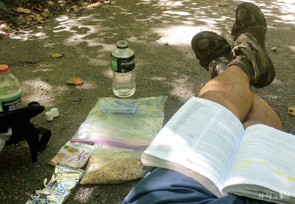 앱보다 가이드북이 더 믿음직했던 시절