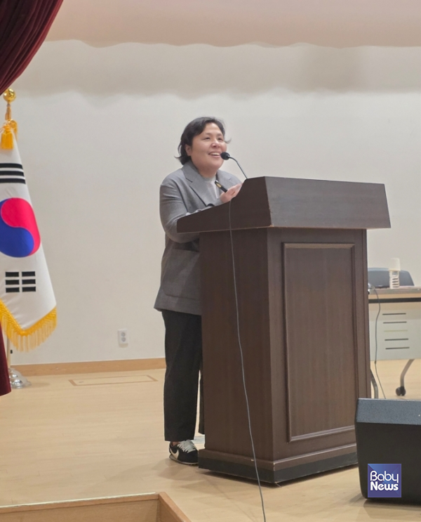 14일 국회의원회관 대회의실에서 열린 '보육교사 대 아동 비율 정책의 검토 및 개선 방안 모색' 토론회에서 양미선 육아정책연구소 선임연구위원이 발제를 하고 있다. ⓒ한국어린이집총연합회