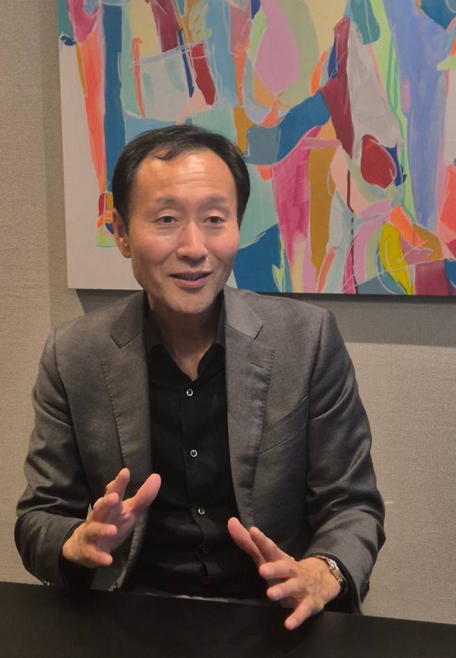 시노하라 요시야 앵커고베 제너럴매니저가 앵커고베 시설에 대해 설명하고 있다. (사진=박소영 기자)