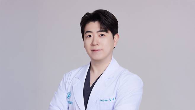 김동현 원장｜출처: 아산온유이비인후과의원