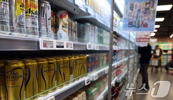 국내 주류 소비가 둔화된 상황에서도 일본산 맥주는 성장 흐름을 유지했다. 서울 한 대형마트에 판매되는 일본 맥주. 2026.1.27 ⓒ 뉴스1 김명섭 기자
