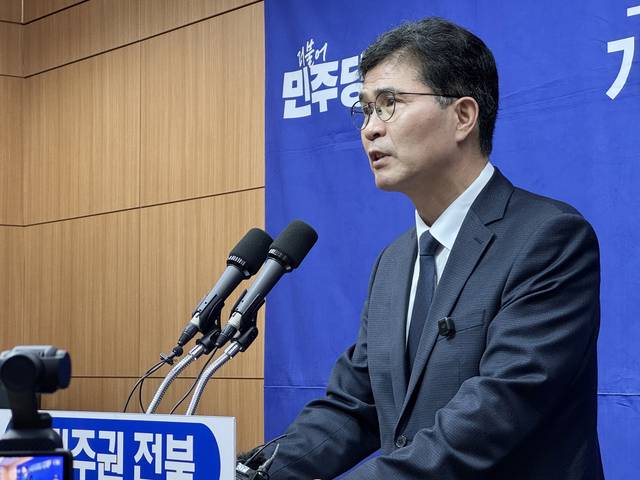 '식비 대납 의혹'을 받고 있는 이원택 더불어민주당 전라북도지사 후보. [연합뉴스]