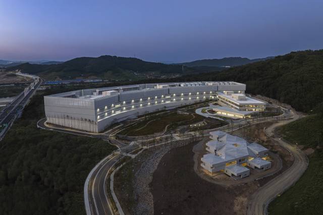 네이버의 두 번째 자체 데이터센터 세종시 집현동의 ‘각 세종’ 전경. [네이버 제공]