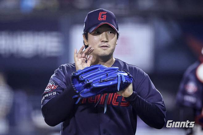 2026 정규시즌 초반 고전하고 있는 롯데 자이언츠에 유일한 위안은 필승조 뎁스 강화 기대감이다. 대졸 신인 최대어였던 박정민(23)뿐 아니라 그동안 터지지 않았던 최이준(27)이 한 단계 성장한 모습을 보여주고 있다. 사진=롯데 자이언츠