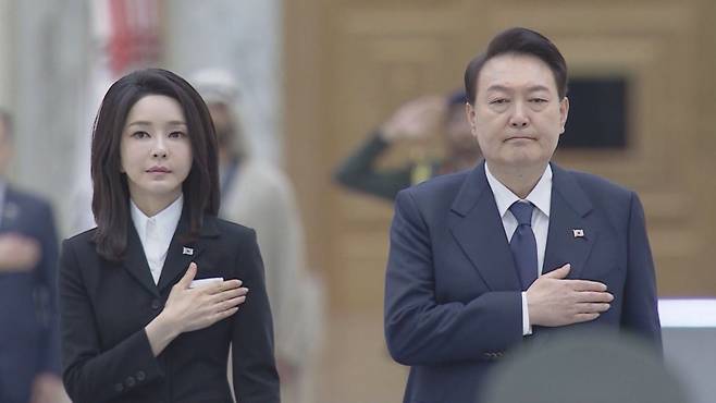 윤석열 전 대통령(왼쪽), 김건희 여사
