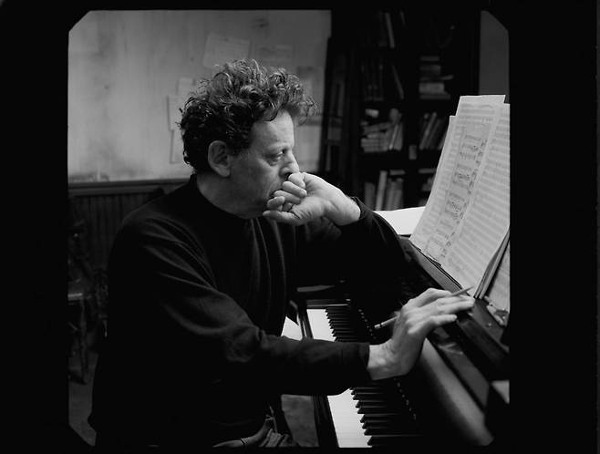 현대음악의 거장 작곡가 필립 글래스   (c)퍼블릭 도메인