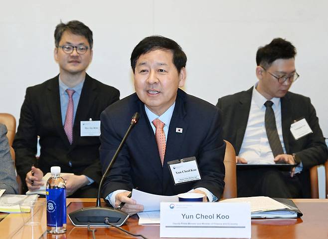 [뉴욕=뉴시스] 구윤철 경제부총리 겸 재정경제부 장관은 14일(현지시간) 오전 뉴욕 주유엔 대한민국 대표부에서 한국경제 투자설명회(IR)를 주재했다. (사진 = 재경부 제공) 2026.04.15.  *재판매 및 DB 금지