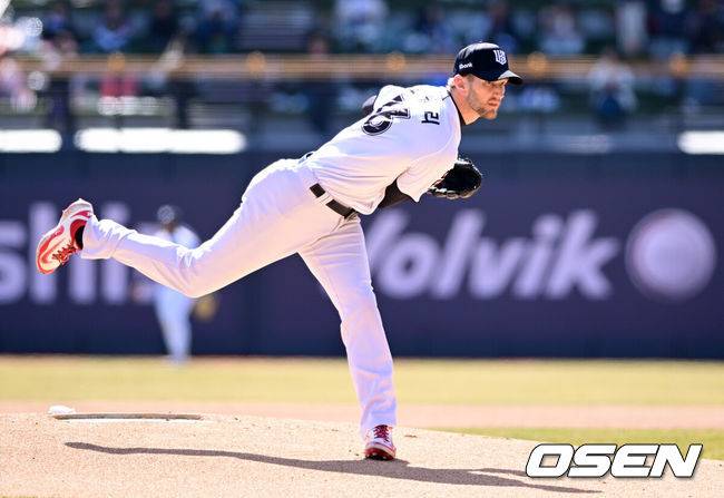 [OSEN=수원, 조은정 기자]19일 경기도 수원 KT위즈파크에서 ‘2026 신한 SOL KBO리그’ 시범경기 KT 위즈와 키움 히어로즈의 경기가 열렸다.KT는 선발 투수로 보쉴리를, 키움은 김윤하를 마운드에 올렸다.1회초 KT 보쉴리가 역투하고 있다. 2026.03.19 /cej@osen.co.kr