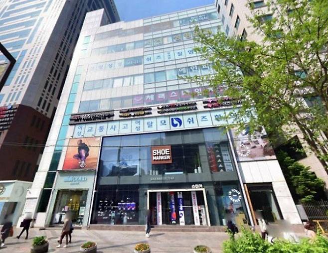 920억원에 매입해 현재 가치 1400억원 이상으로 평가받는 강남역 초역세권 빌딩. 네이버부동산