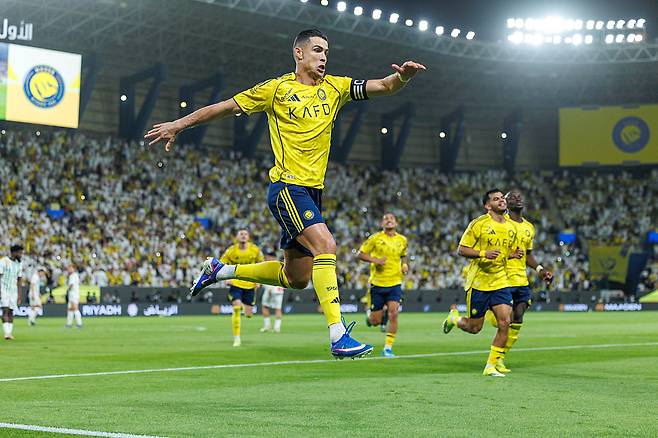 알 나스르 호날두가 4일 알 나즈마전에서 골을 넣은 뒤 세리머니하고 있다. Getty Images코리아