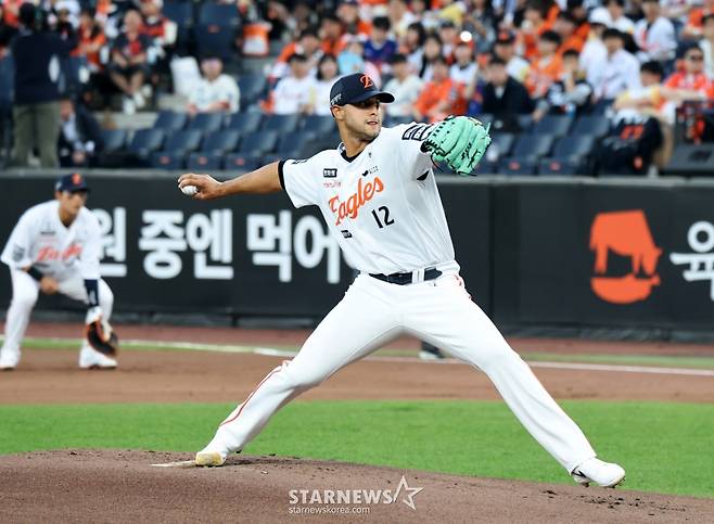 [한번에쓱] '1회초 타자일순에 7실점' 강판되는 에르난데스