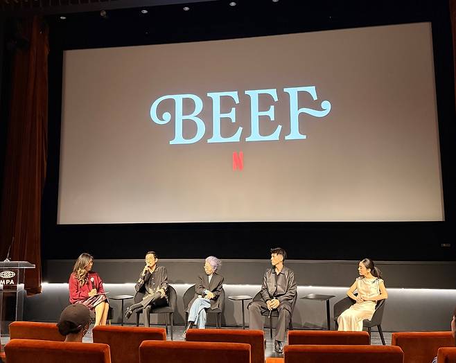 '성난사람들' 시즌2 사전상영회  (워싱턴=연합뉴스) 이유미 특파원 =  14일(현지시간) 미국 워싱턴DC의 미국영화협회(MPA)에서 열린 넷플릭스 TV 시리즈 '성난 사람들' 시즌 2 사전 상영회가 열렸다. 2026.4.14