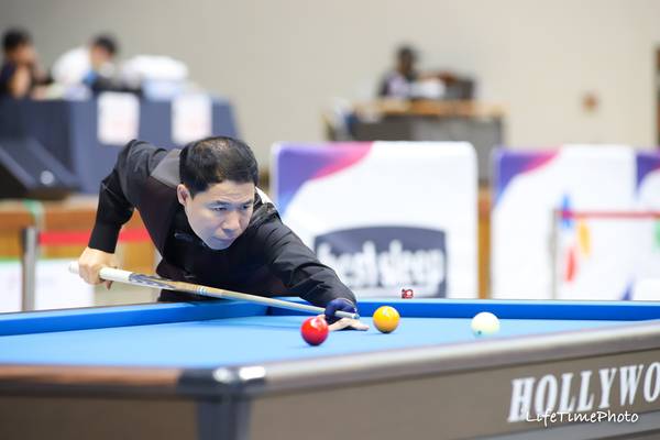 경남당구연맹 소속 허정한 경기 모습. /고성군