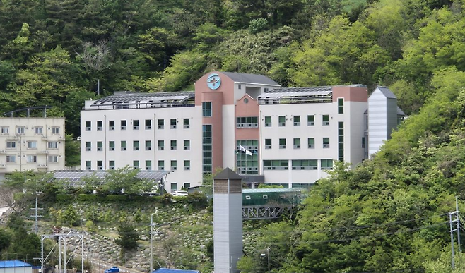 국토 최동단 유일 의료기관인 울릉군 보건의료원 전경. /황진영 기자