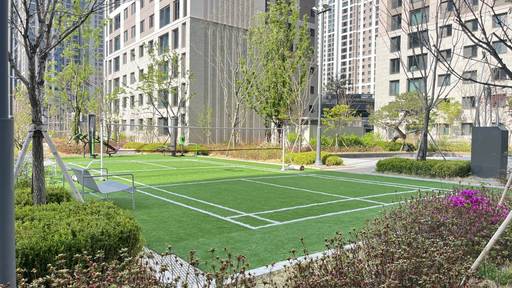 '철산자이 브리에르' 단지 내 운동시설./성채리 인턴기자