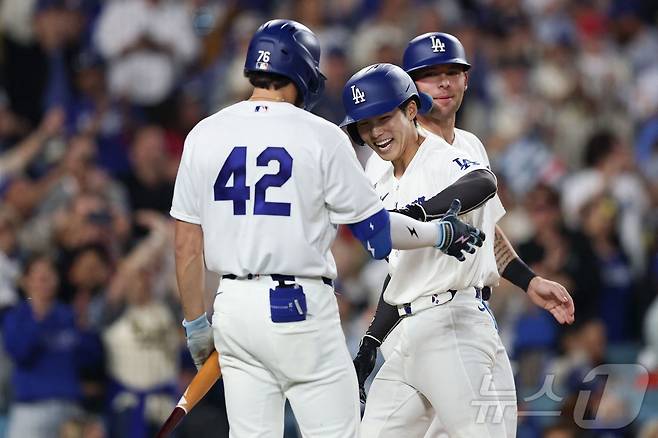 MLB 다저스 김혜성이 시즌 첫 홈런포를 가동했다.ⓒ AFP=뉴스1