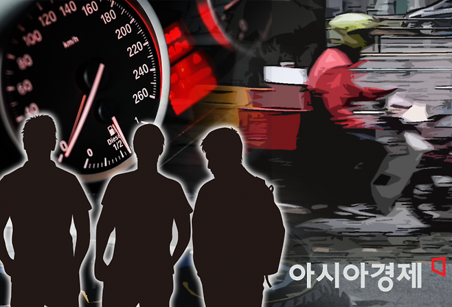 부산에서 발생한 10대 무면허 운전 사고가 중고 거래 플랫폼의 관리 사각지대를 드러내며 논란이 일고 있다. 청소년들이 별다른 제약 없이 차량을 구매하고 도로를 주행한 사실이 확인되면서 제도 보완 필요성도 나온다. 아시아경제