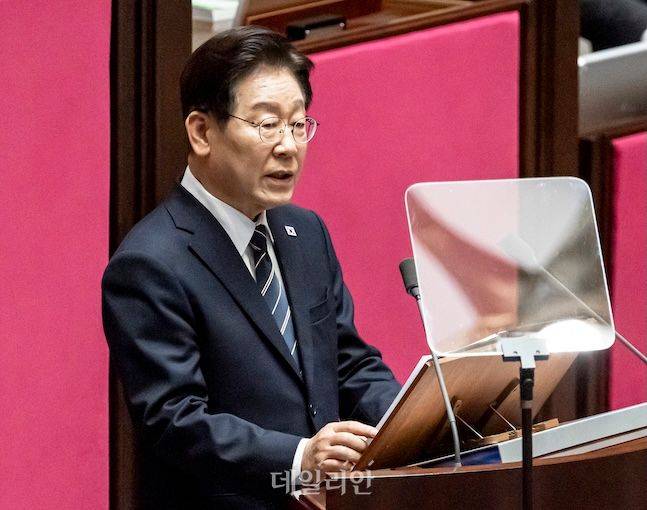 이재명 대통령이 지난 2일 서울 여의도 국회에서 2026년도 제1회 추가경정예산안에 대한 시정연설을 하고 있다. ⓒ뉴시스