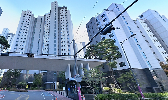 서울 동대문구 용두동에 소재한 래미안엘리니티 전경.[네이버지도 거리뷰 갈무리]
