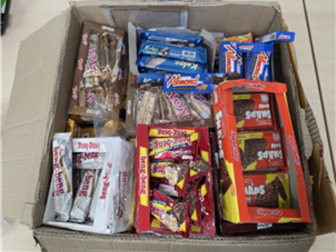 광주본부세관이 압수한 외국인이 과자 봉지 등으로 숨겨 밀수입한 필로폰. 광주본부 세관 제공