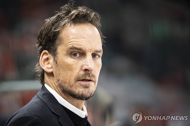 코로나 접종 증명서를 위조했다가 해임된 스위스 아이스하키 패트릭 피셔 감독 [EPA=연합뉴스]