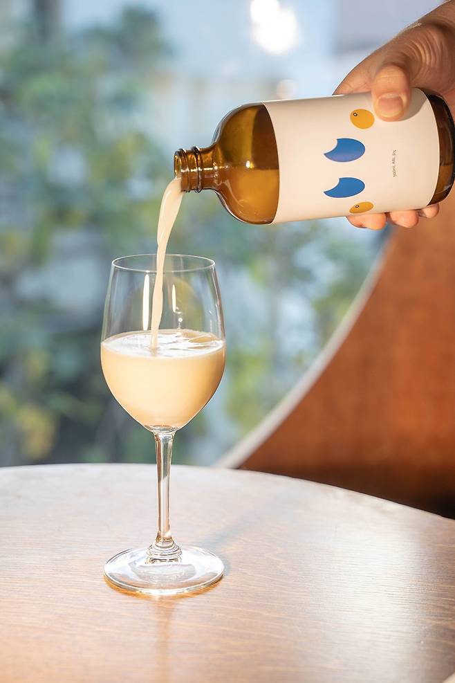 이시보막걸리 오리지널. 잘 녹아든 산미와 부드럽고 깔끔한 맛이 특징이다. ⓒ제주의소리