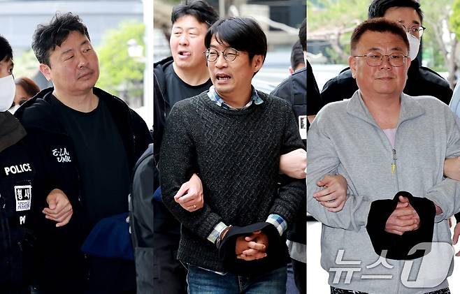 학교 내 성폭력 문제를 제기했다가 해임된 교사 지혜복 씨의 복직을 요구 시위한 고진수 민주노총 세종호텔지부장(왼쪽부터), 백종성 공대위원장과 이상선 서울서부비정규직노동센터 운영위원이 17일 서울 마포구 서울서부지방법원에서 열린 구속 전 피의자 심문(영장실질심사)에 출석하고 있다. 2026.4.17 ⓒ 뉴스1 이호윤 기자